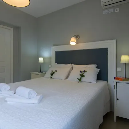 Elaia & No.2 Apartment